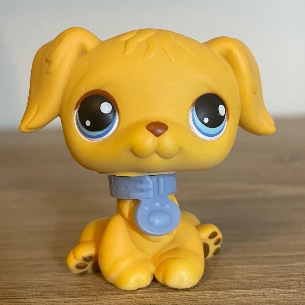2004 Littlest Pet Shop Retriever